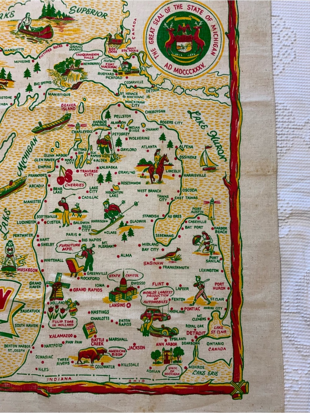 Vintage State of Michigan souvenir tablecloth 1950’s
Bright and crisp colors - Picture 4 of 8